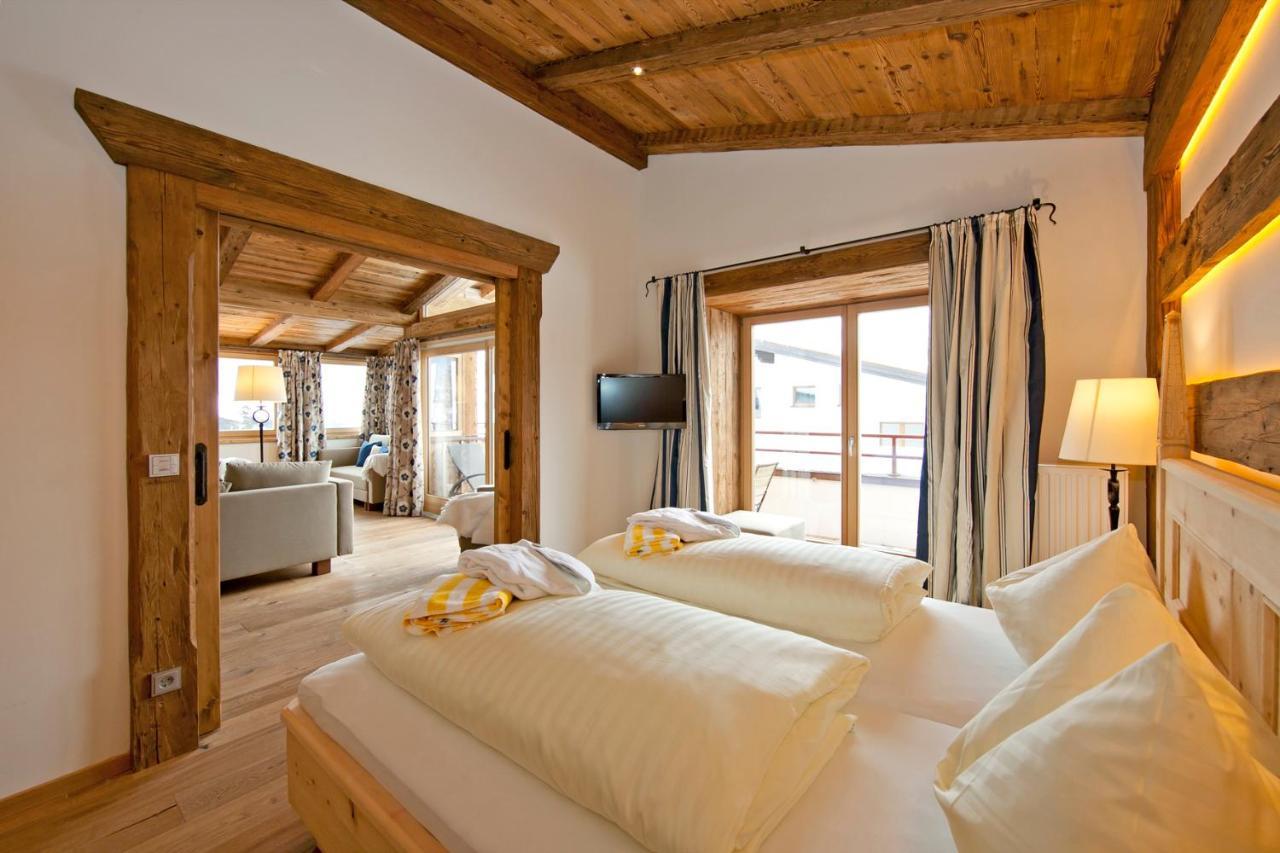 Hotel Hubertus Mit Erlebnislandgasthof Reitherwirt Kitzbuhel Bagian luar foto